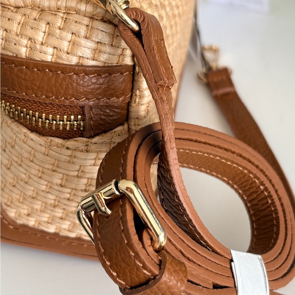 Cheval Firenze Raffia and Leather Tan Woven Handbag! Gorgeous - Picture 9 of 16